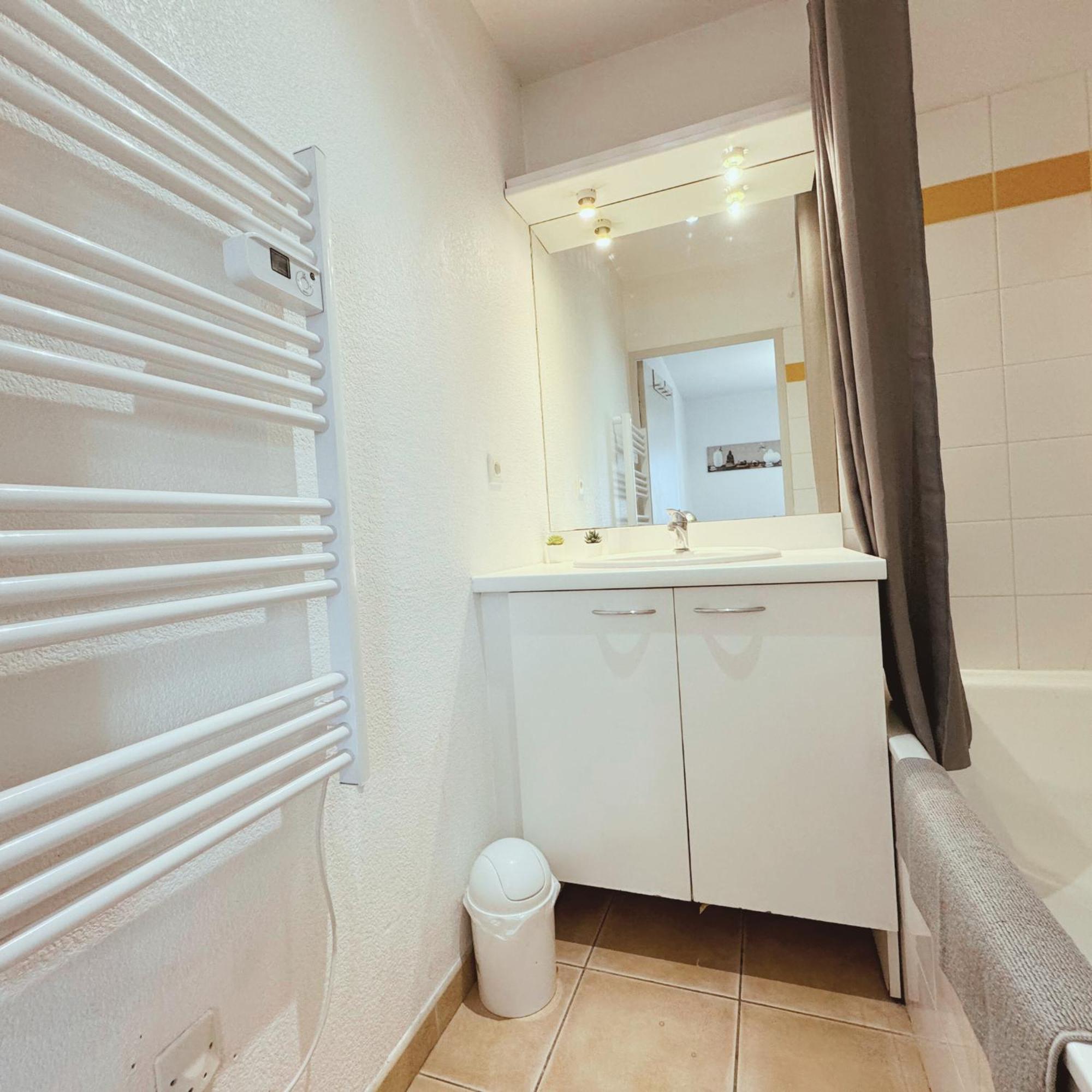 Appartement Residence Prive Avec Parking Wifi Clim Piscine Avignon Exteriér fotografie